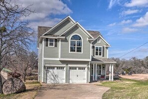 House (4 Bedrooms) | Interior - Lake LBJ Waterfront Vacation Rental! (Marble Falls)