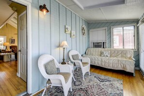 House (3 Bedrooms) | Interior - Ocean Isle Beach Home w/ Canal Views! (Ocean Isle Beach)