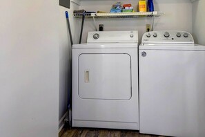 單棟房屋 (3 Bedrooms) | 內部