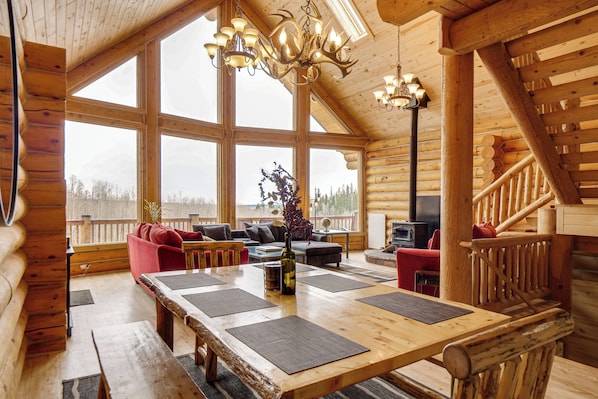 House (4 Bedrooms) | Interior