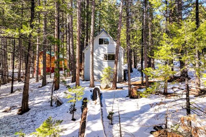 California Cabin Rental - Hike, Ski, Boat!