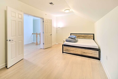 24 Mi to Washington DC: Woodbridge Condo