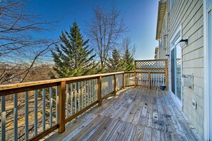 Apartment (2 Bedrooms) | Interior - 24 Mi to Washington DC: Woodbridge Condo (Woodbridge)