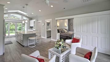 Cottage (2 Bedrooms) | Interior