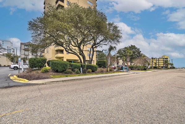 Apartment (1 Bedroom) | Interior - Condo w/ Ocean View + Pool Access! (Myrtle Beach)