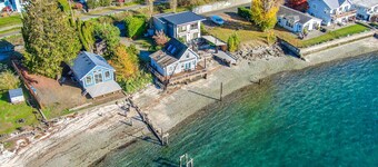 Manette Waterfront: Kayak the Bay & Walk to Town!