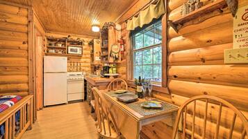 House (1 Bedroom) | Interior