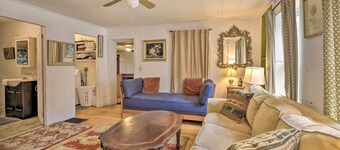 Pet-friendly Roxbury Farmhouse on 350 Acres!