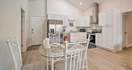 Sleek Tavares Condo 3 Miles to Downtown