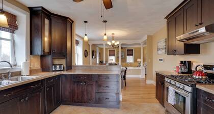 Finger Lakes Retreat: 3 Mi to Seneca & Keuka Lake