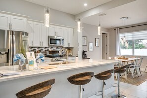 House (4 Bedrooms) | Private kitchen | Microwave, oven, stovetop, dishwasher - Family-friendly Cape Escape: Golf, Swim & Explore! (Cape Coral)