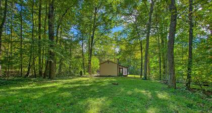 Quaint Hinton Hideaway - Hunt & Fish Nearby!