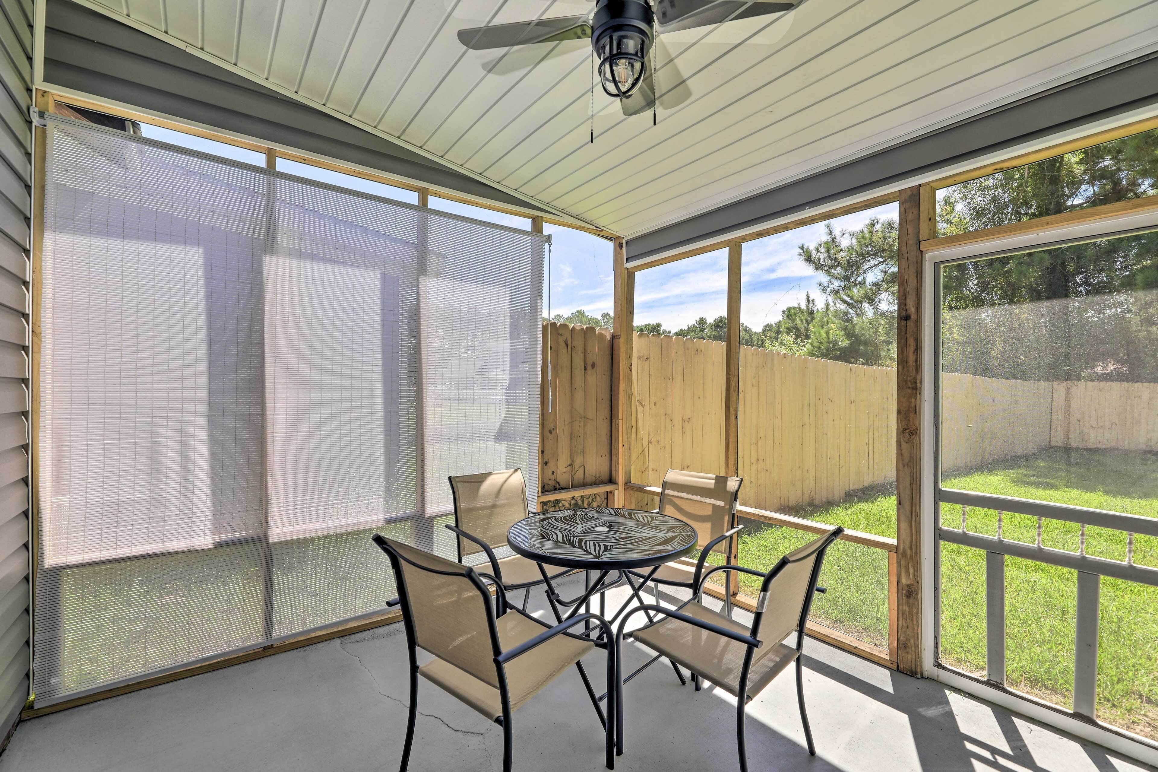 Jacksonville Retreat w/ Yard ~ 16 Mi to Beach