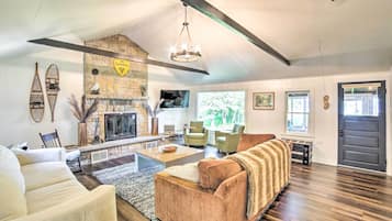 Cottage (2 Bedrooms) | Interior