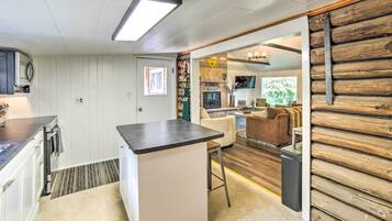 Cottage (2 Bedrooms) | Interior