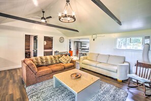 Cottage (2 Bedrooms) | Interior - Crivitz Lakefront Escape w/ Boat Dock & Slip! (Crivitz)