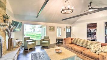 Cottage (2 Bedrooms) | Interior