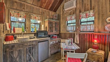 Apartment (0 Bedroom) | Interior