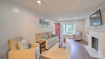 House (2 Bedrooms) | Interior