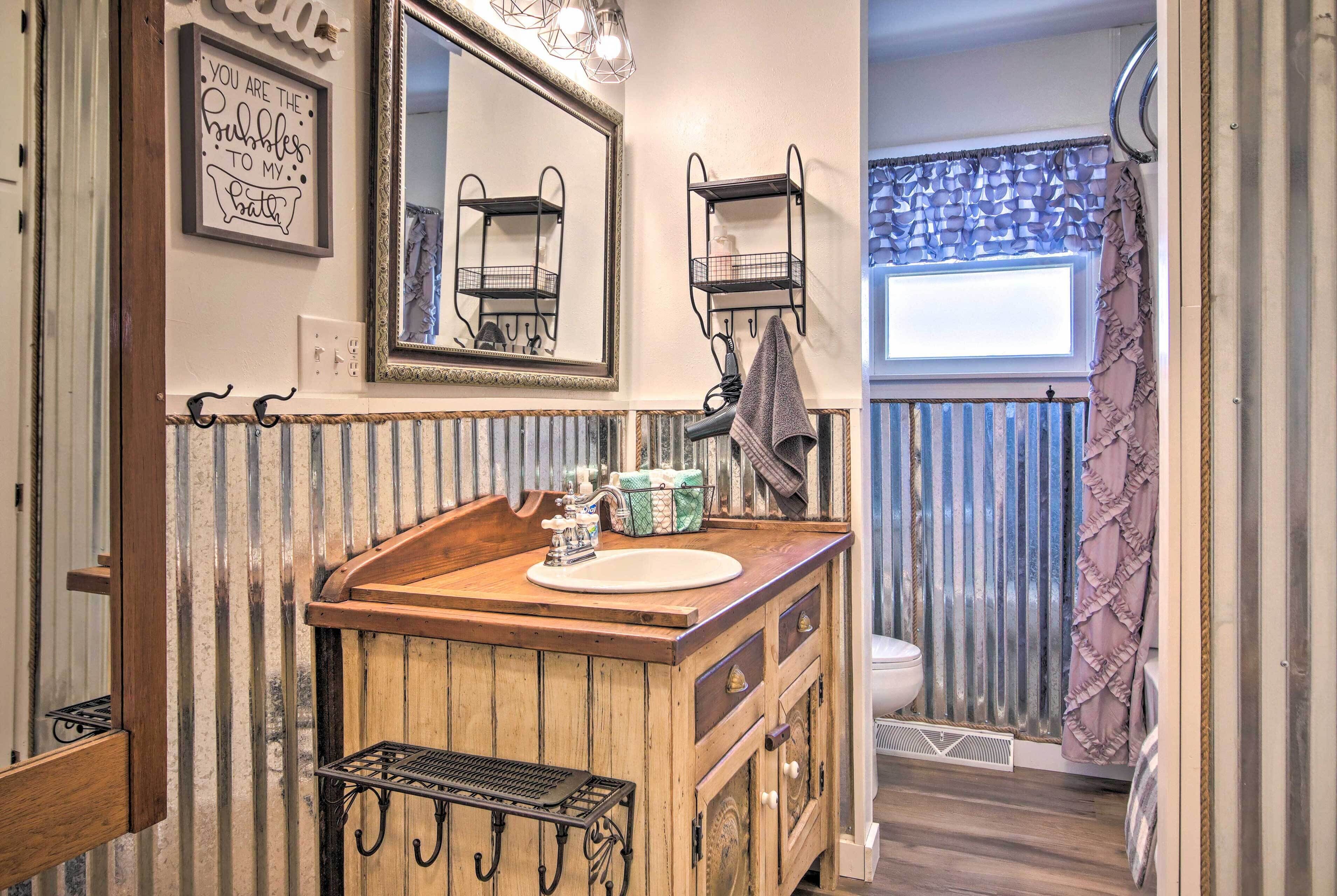 Lakefront Gem w/ Screened Porch + Game Room!