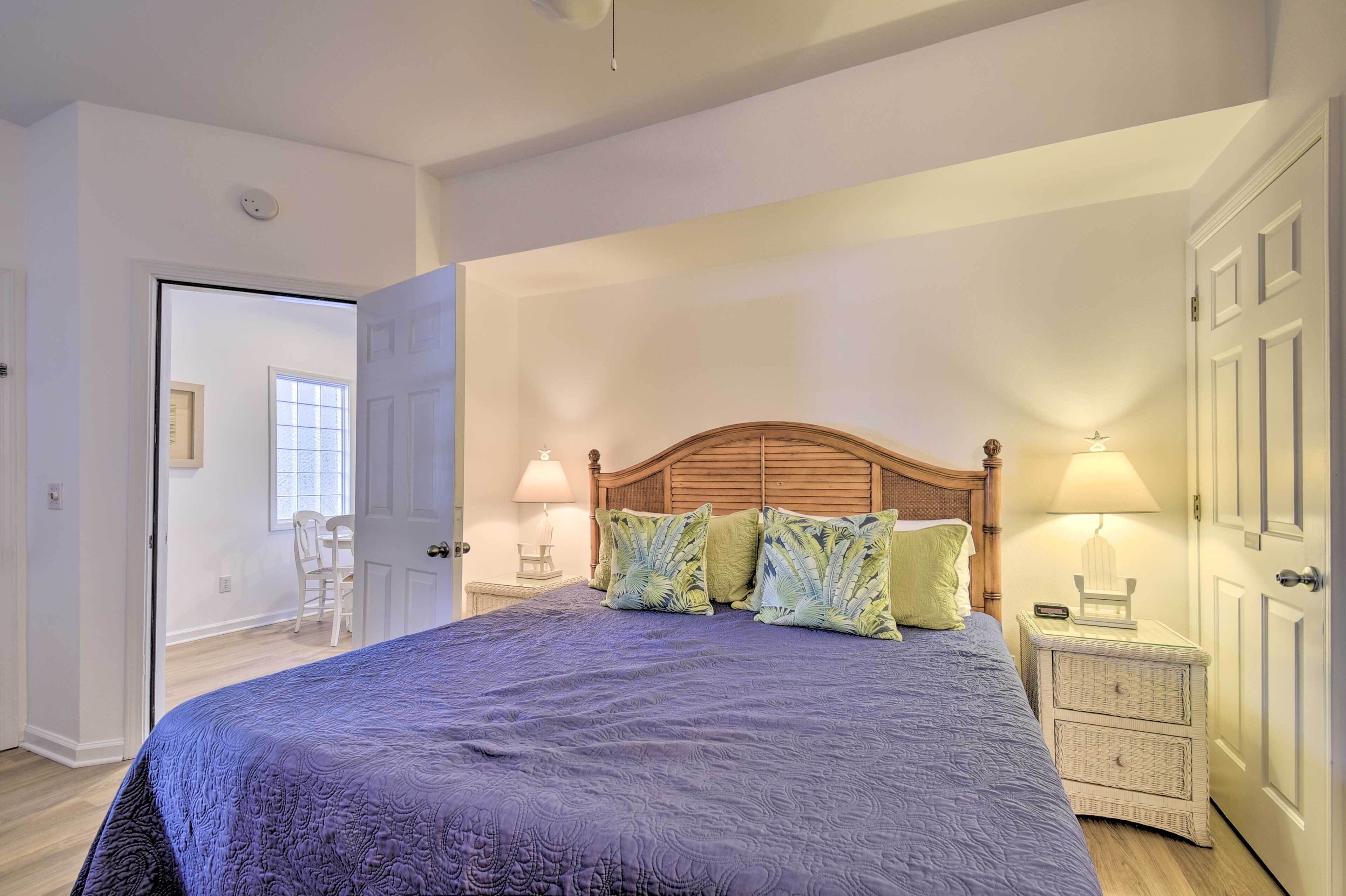 Sunset Beach Retreat - Monthly Rentals Welcome!