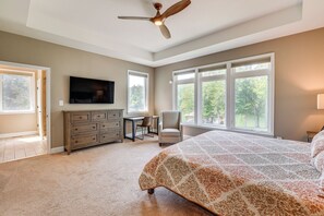 House (6 Bedrooms) | Interior