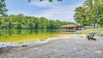 House (6 Bedrooms) | Interior