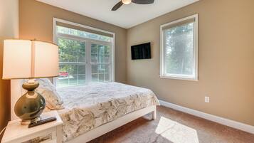 House (6 Bedrooms) | Interior