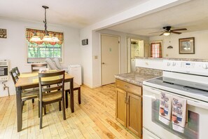 Cottage (3 Bedrooms) | Interior