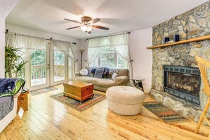 Cottage (3 Bedrooms) | Interior - Bryson City Cottage w/ Hot Tub & Waterfall Views! (Bryson City)