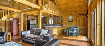 Cozy Winter Retreat: Great Location & Pet Friendly