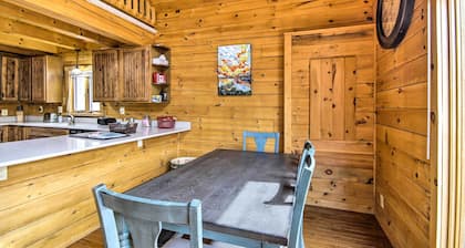 Cozy Winter Retreat: Great Location & Pet Friendly