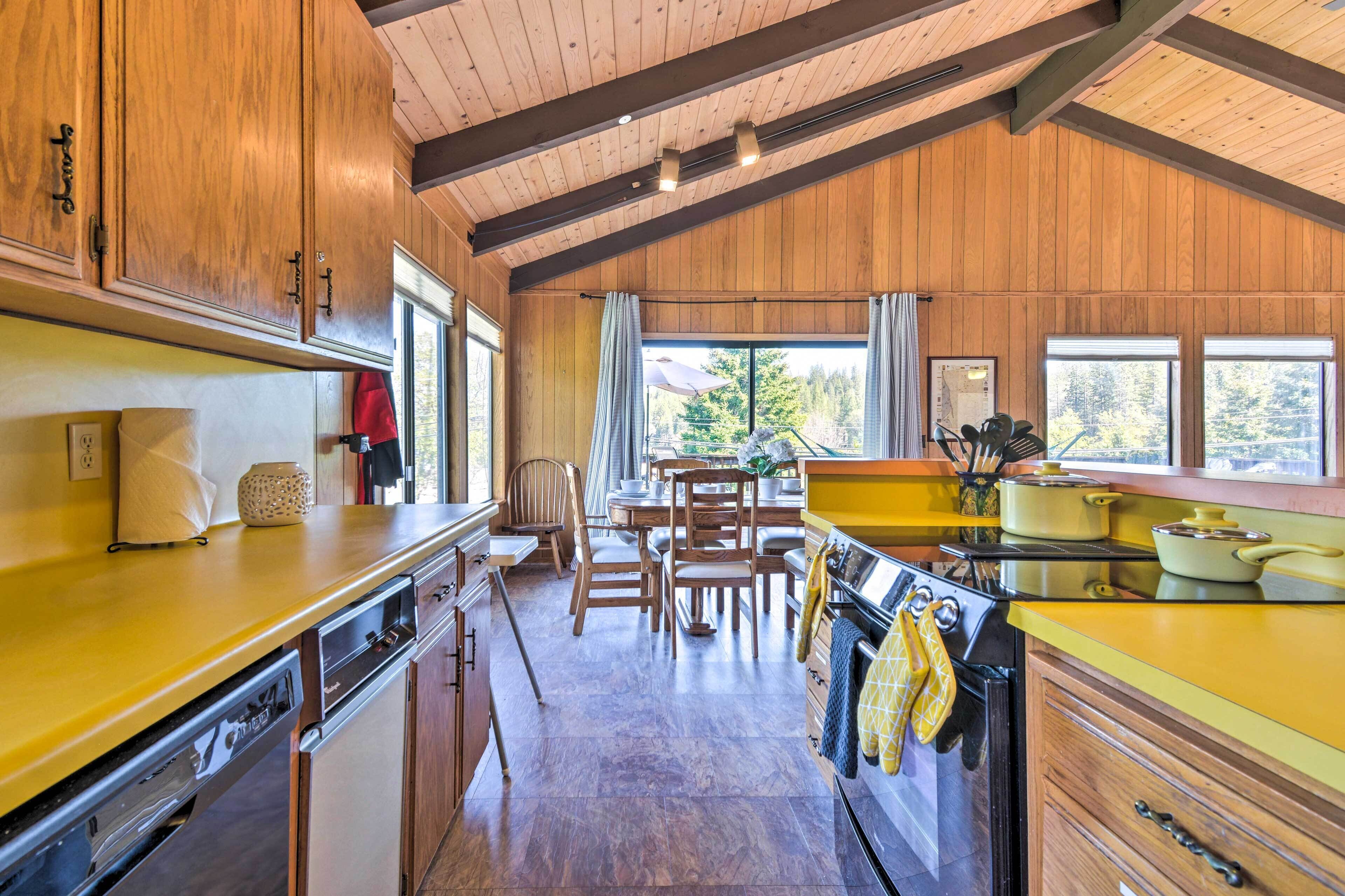 Calm Groveland Cabin - Near Pine Mountain Lake!