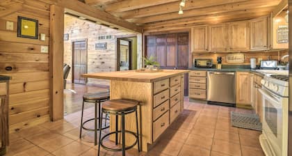 Pool, Games + Sauna: Mount Joy Countryside Cabin