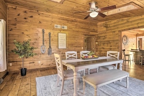 Ev (4 Bedrooms) | İç mekân