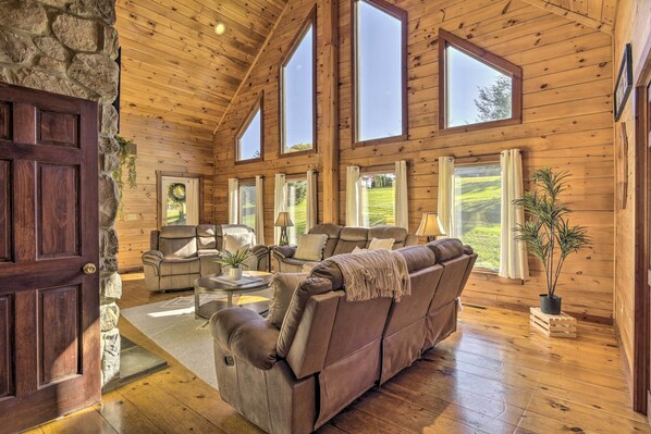 Talo (4 Bedrooms) | Sisätilat