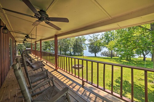 Waterfront Tennessee Home on Kentucky Lake w/ Deck