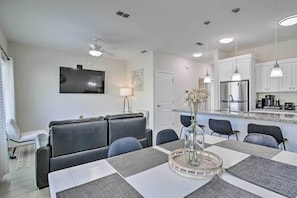 House (3 Bedrooms) | Interior