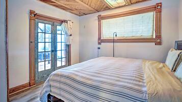 House (1 Bedroom) | Interior