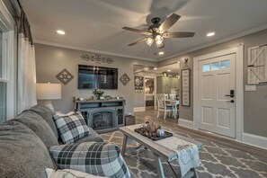 House (2 Bedrooms) | Interior