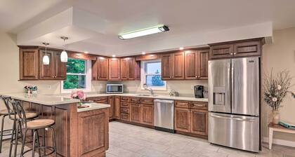 Cozy Seneca Falls Home Close to Cayuga Wine Trail!