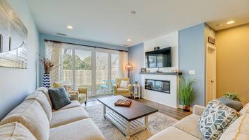 Apartment (3 Bedrooms) | Front of property