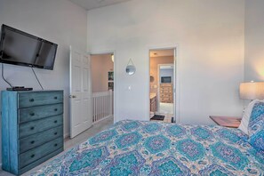 Interior - Charleston Townhome ~ 13 Mi to Sand & Surf! (Charleston)