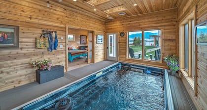 Ennis Lake Studio w/ Kayak, Pool & Fire Pit!