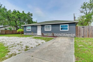 Interior - Dog-friendly Home w/ Yard ~ 6 Miles to the Beach! (Sarasota)