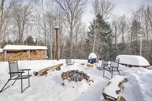 House (4 Bedrooms) | Interior - 4 Mi to Sugarbush Resort: Waitsfield Retreat (Waitsfield)