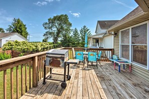 House (4 Bedrooms) | Interior - Pet-friendly Des Moines Home w/ Fenced Yard! (Des Moines)