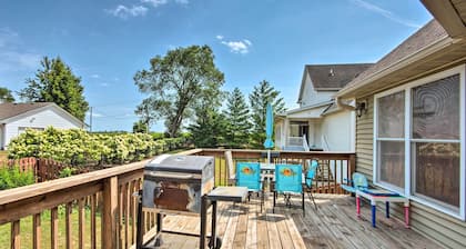 Pet-friendly Des Moines Home w/ Fenced Yard!