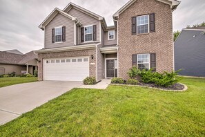 House (4 Bedrooms) | Front of property