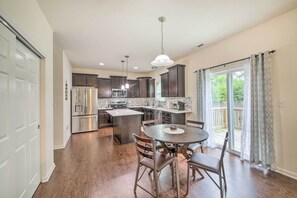 House (4 Bedrooms) | Interior